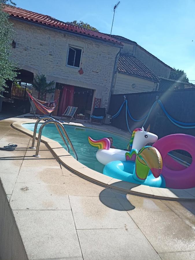 Ferienwohnung Belle Chambre D'Hote Pour 2 A 4 Personnes Chef-Boutonne Exterior foto